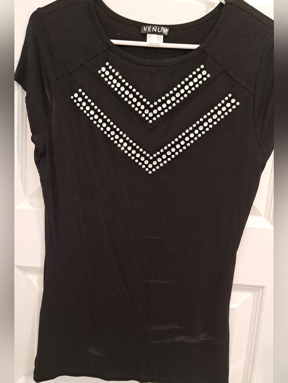 VENUS Black Short Sleeve Top with Silver Stud Chevron